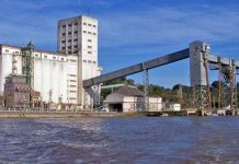 Un nuevo buque arribó al puerto de Diamante