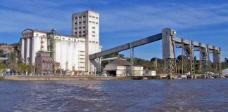 Un nuevo buque arribó al puerto de Diamante