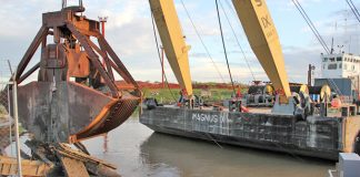 Limpian el sector de ingresos para buques en Puerto Ibicuy