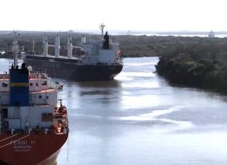Zarpó el Lefkada tras finalizar la carga de arroz a granel en el puerto de Concepción del Uruguay