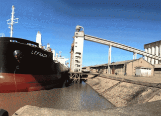 Ingresó el granelero Lefkada al Puerto de Concepción del Uruguay