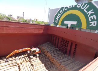 El “American Bulker” terminó su carga en Concepción del Uruguay