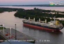 Así ingresó el TS Challenge al puerto de Concepción del Uruguay