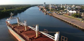 Ingresó un nuevo buque al puerto local y se pide evitar en el tránsito por Av. Paysandú