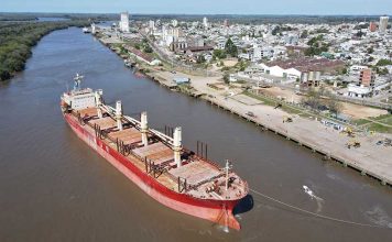 Tres buques con operaciones en el puerto de Concepción del Uruguay