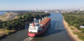 Llegó el segundo buque del año al puerto de Concepción del Uruguay