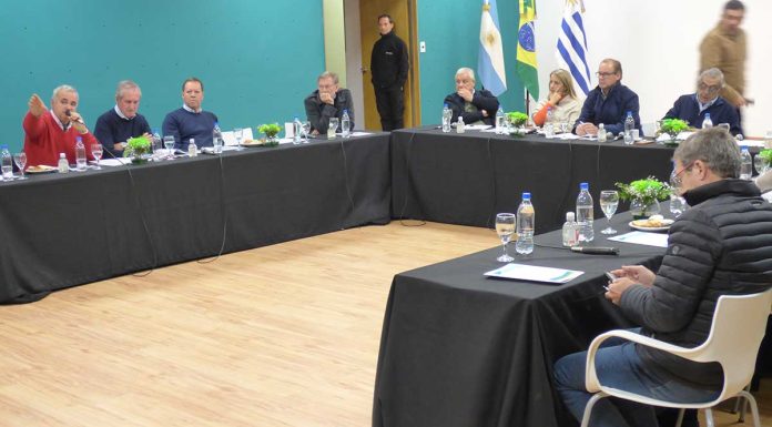 Respaldo total del Gobernador Bordet al dragado a 34 pies del río Uruguay