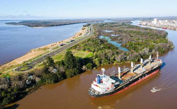 Zarpó un buque e ingresó otro al puerto de Concepción del Uruguay