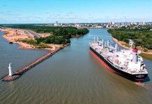 Llegan tres buques para cargar en puertos entrerrianos