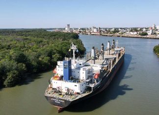 Un nuevo buque ingresó al puerto de Concepción del Uruguay