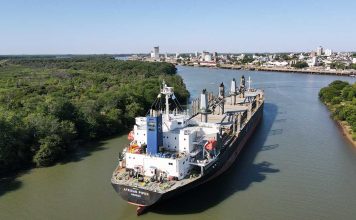 Un nuevo buque ingresó al puerto de Concepción del Uruguay