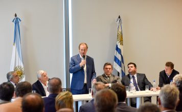 Bordet encabezó la firma del dragado del río Uruguay y destacó el impulso a la producción y las exportaciones