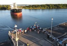 Zarpó un buque e ingresó otro al puerto de Concepción del Uruguay