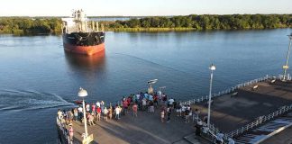 Zarpó un buque e ingresó otro al puerto de Concepción del Uruguay