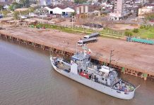 Se está haciendo el mantenimiento del balizamiento del río Uruguay