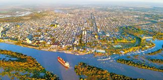 Comenzó la carga de un nuevo buque en el puerto de Concepción del Uruguay