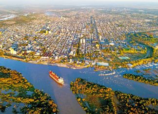 Comenzó la carga de un nuevo buque en el puerto de Concepción del Uruguay