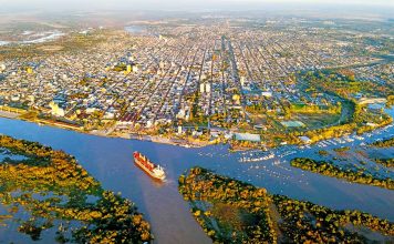 Comenzó la carga de un nuevo buque en el puerto de Concepción del Uruguay