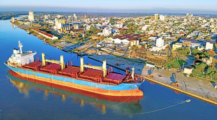 Ingresan dos buques para exportar desde Concepción del Uruguay