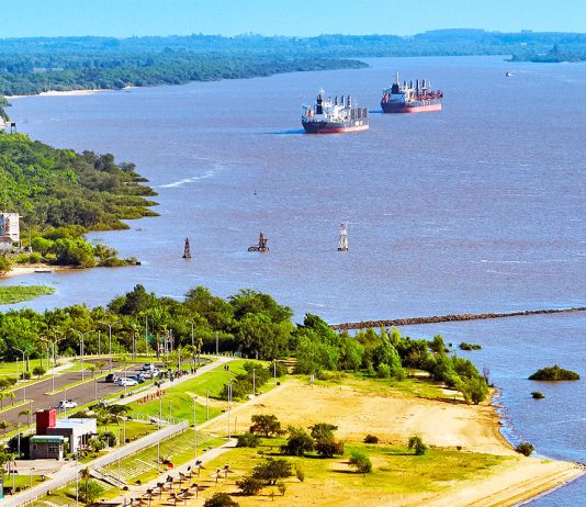 El puerto operó con tres buques en 15 días