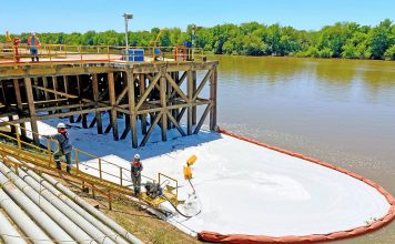 El Puerto e YPF realizaron un simulacro conjunto para la contención de derrames en el río