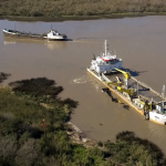 Se realizan tareas de mantenimiento del dragado en el río Uruguay
