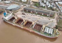 El puerto diversifica sus cargas, suma exportaciones y genera más trabajo