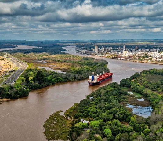 Ingresó otro buque al puerto y comenzó una nueva exportación desde Concepción del Uruguay