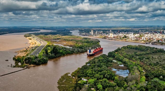 Ingresó otro buque al puerto y comenzó una nueva exportación desde Concepción del Uruguay